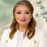 Isabel Cristina Zapata — Founder